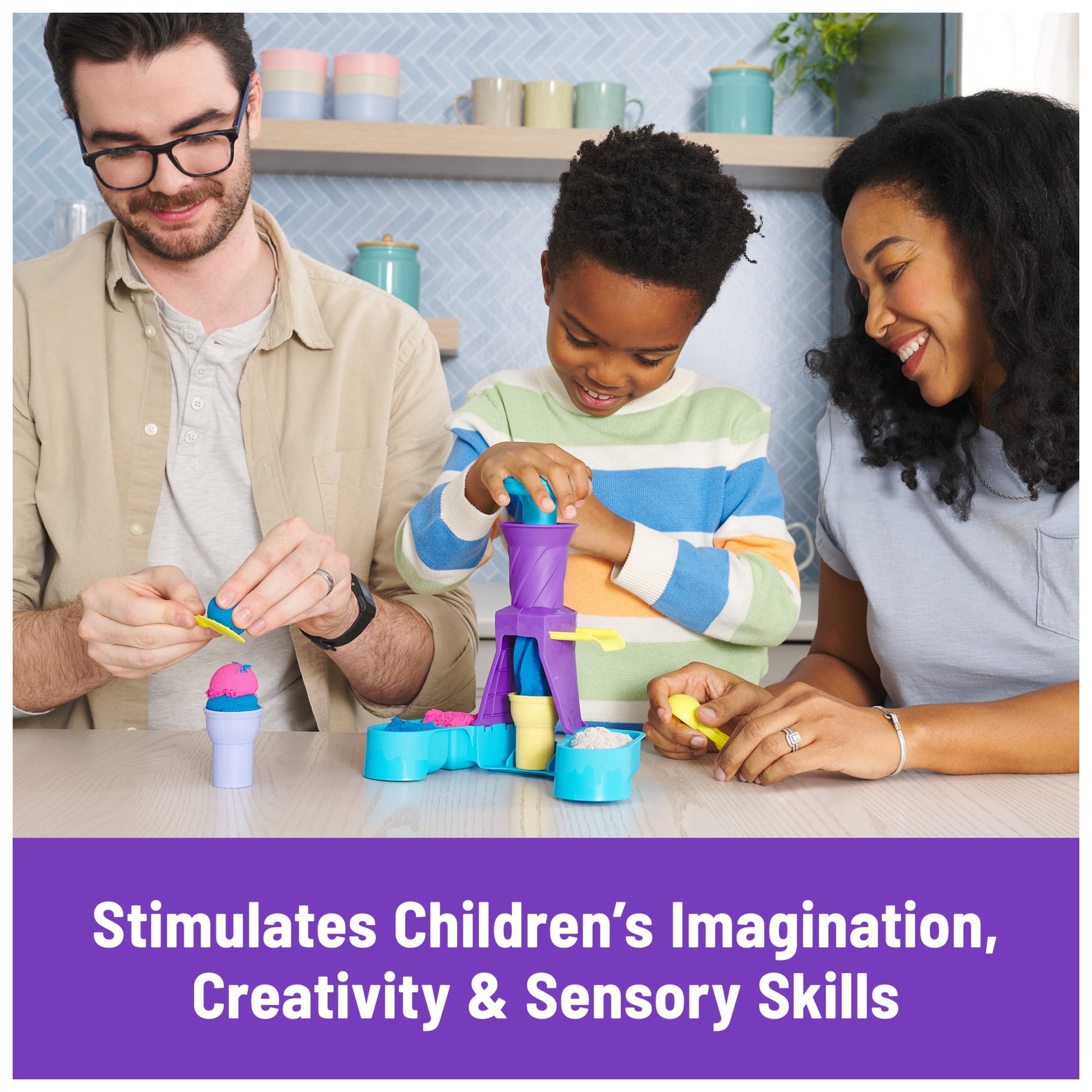 , Soft Serve Station with 14Oz Play Sand, 2 Ice Cream Cones & 2 Tools